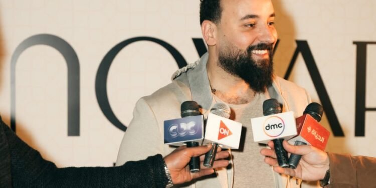 محمد منير يطلق “في حتة لوحدى.. والنيل دا حكايتي” ضمن حملة نوفارا هولدينج