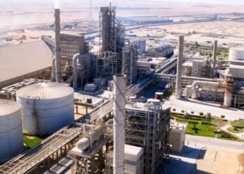 وزير الصناعة يخفف ضوابط تأجير المصانع داخل المناطق الصناعية لدعم المستثمرين