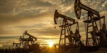 أسعار النفط ترتفع عالميًا مع تصاعد التوترات في الشرق الأوسط