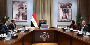 رئيس الوزراء يوجه بتوسيع مشروعات تحلية مياه البحر وتوطين صناعتها مع ترشيد استهلاك الطاقة