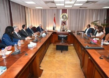 “الصناعة” خطة لجذب استثمارات أمريكية في الذكاء الاصطناعي والطاقة النظيفة