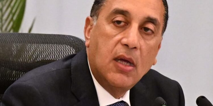 رئيس الوزراء يعلن الإثنين المقبل إجازة رسمية بمناسبة شم النسيم