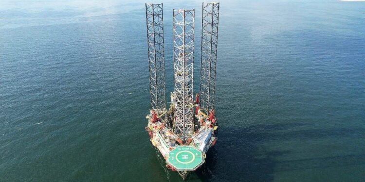 البترول : احتياطيات جديدة بـ2 تريليون قدم مكعب غاز في البحر المتوسط