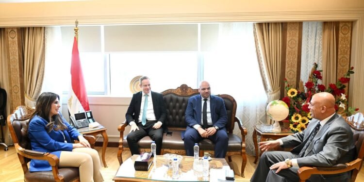 مصر تستهدف الاستدامة المائية عبر شراكات استراتيجية مع القطاع الخاص في التحلية