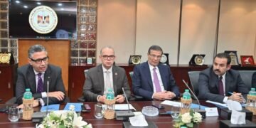 الحكومة تبحث تفعيل البورصة السلعية لتعزيز الأمن الغذائي وضبط الأسواق