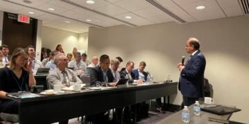 المالية: نمو الاقتصاد المصري 5.3% خلال النصف الأول بدعم الصناعة والتكنولوجيا والسياحة