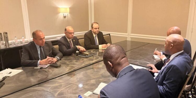 وزير الاستثمار يبحث مع أمين “AfCFTA” تعزيز التكامل الاقتصادي وزيادة الاستثمارات