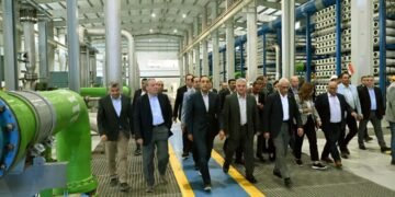 رئيس الوزراء  يتفقد محطة تحلية العريش بطاقة 100 ألف م3 يوميًا.. وخطة للوصول إلى 300 ألف