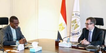 الحكومة تناقش مع البنك الإفريقي للتنمية آليات تمويل مبتكرة لمشروعات البنية التحتية