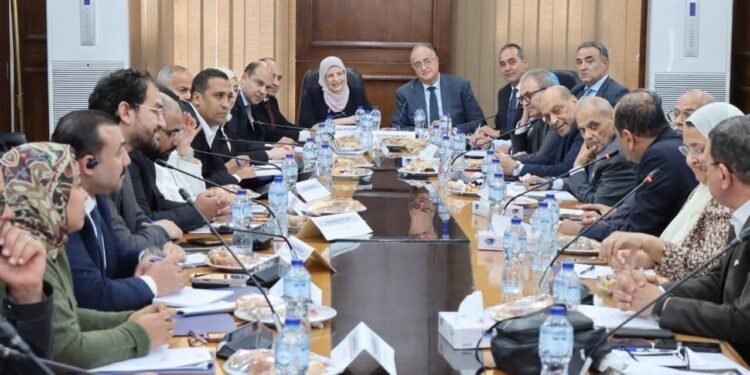 رئيس هيئة التنمية الصناعية تبحث تيسير التراخيص ودعم المستثمرين خلال اجتماع لجنة الاتحاد