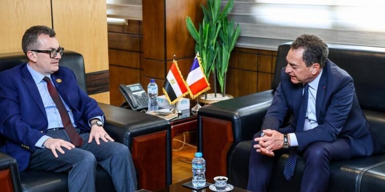 وزير التخطيط: نمو الاقتصاد المصري 5.3% رغم التحديات العالمية