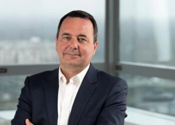 ألستوم تعيّن مارتن سيون رئيسًا تنفيذيًا جديدًا خلفًا لهنري بوبار-لافارج