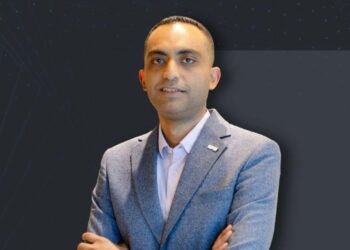 مصطفى سلامة يقود مبيعات مشروع EZZ Group وDubai Developments بغرب القاهرة