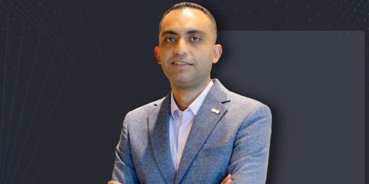 مصطفى سلامة يقود مبيعات مشروع EZZ Group وDubai Developments بغرب القاهرة