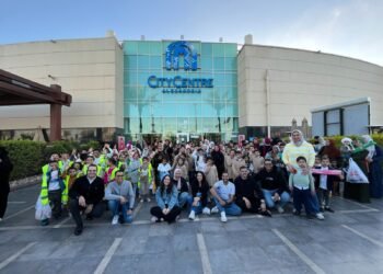 ڤودافون مصر تحتفي بنجاح برنامج “معاكي” وتمكين المرأة الريفية في المنيا بحضور المحافظ