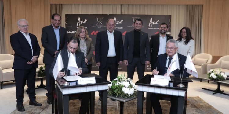 باستثمارات مليار جنيه.. Mardev تتعاقد مع Azur لإدارة شقق فندقية في مشروع “مينوركا الشيخ زايد”