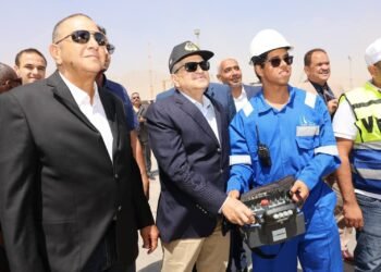 هيئة قناة السويس تدشن سفينتي الصيد «رزق 2» و«رزق 3» ضمن خطة تطوير أسطول الصيد المصري