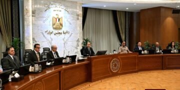 الحكومة تقر تخصيص أرض بنجع حمادي لمحطة تموين سيارات وتحديثات في التأمين الصحي الشامل