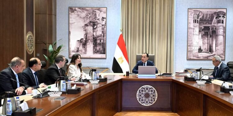 الحكومة تتابع جاهزية مشروعات العلمين الجديدة وسانت كاترين للتشغيل خلال 2026