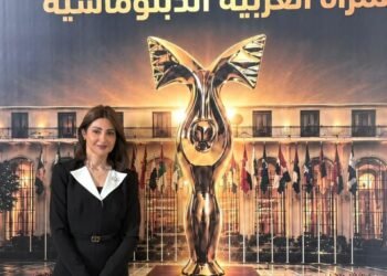 تكريم الدكتورة هبة السويدي في اليوم الدولي للمرأة العربية الدبلوماسية تقديرًا لمسيرتها الإنسانية
