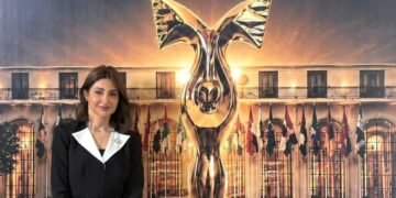 تكريم الدكتورة هبة السويدي في اليوم الدولي للمرأة العربية الدبلوماسية تقديرًا لمسيرتها الإنسانية