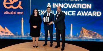 “إي آند مصر” تحصد جائزة التميز في التكنولوجيا المالية ضمن قمة مصر للأفضل 2026