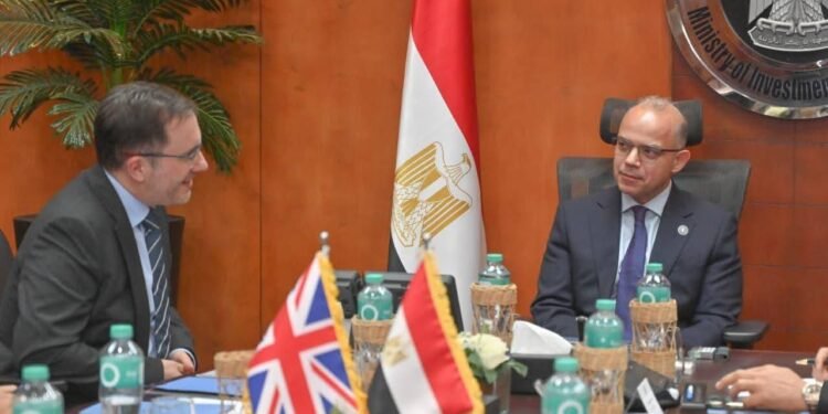 مباحثات مصرية بريطانية لدعم التحول الأخضر وتمويل الشركات المصدرة وتعزيز التجارة