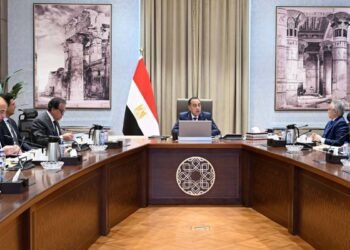 الحكومة تكثف الحملات التفتيشية المفاجئة على مصانع الأغذية والأسواق والأكشاك