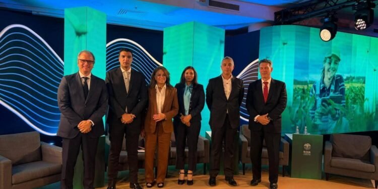 مصر وتركيا تبحثان التحول إلى الإنتاج المشترك في المنسوجات ومكونات السيارات والطاقة المتجددة