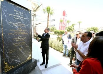 رئيس الوزراء يفتتح خط إنتاج جديد لشركة كوكاكولا هيلينك مصر باستثمارات 35 مليون دولار