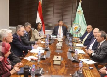 وزير الزراعة يبحث مع البنك الدولي تعزيز الأمن الغذائي والمائي ودعم التنمية الريفية المستدامة