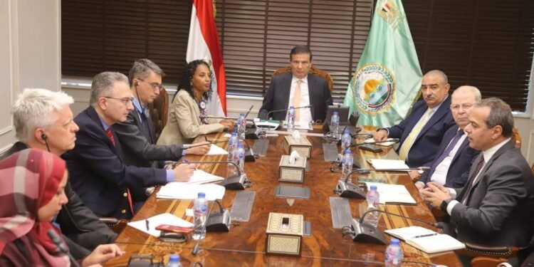 وزير الزراعة يبحث مع البنك الدولي تعزيز الأمن الغذائي والمائي ودعم التنمية الريفية المستدامة