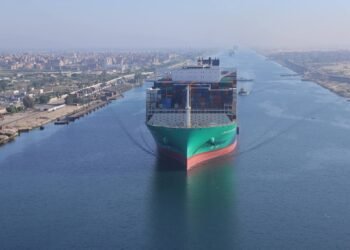 قناة السويس تستقبل لأول مرة السفينة العملاقة CMA CGM VENDOME بحمولة 244 ألف طن