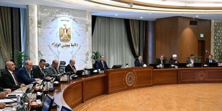 مجلس الوزراء يوافق على تخصيص 16.47 فدانًا بقنا لإنشاء محطة معالجة ضمن مشروع الصرف الصحي