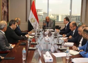 خطة حكومية لتنفيذ محطات طاقة شمسية وتخزين كهرباء بقدرات كبيرة خلال العام المقبل