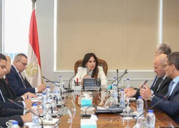 وزيرة الإسكان توجه بمضاعفة معدلات الأداء في مشروعات الأبراج بالعاصمة الإدارية والعلمين الجديدة
