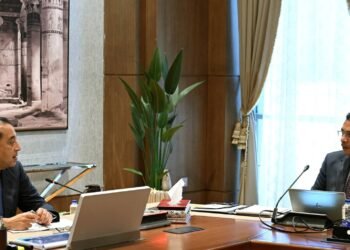 الحكومة : استراتيجية “إحياء البحر الأحمر 2026” تدعم السياحة المستدامة وتعزز الصورة الدولية للمحافظة