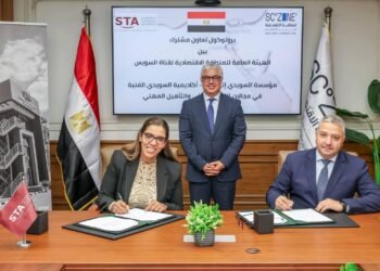 اقتصادية قناة السويس توقع بروتوكولًا مع أكاديمية السويدي الفنية لتأهيل الكوادر الصناعية بالسخنة