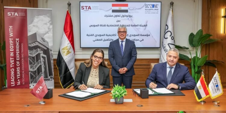اقتصادية قناة السويس توقع بروتوكولًا مع أكاديمية السويدي الفنية لتأهيل الكوادر الصناعية بالسخنة