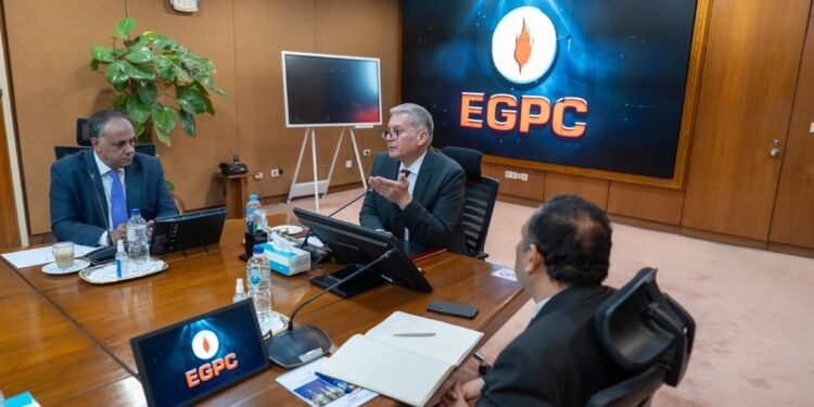 وزير البترول: إنتاج الزيت الخام يتجاوز 540 ألف برميل يوميًا لأول مرة بعد فترة تراجع