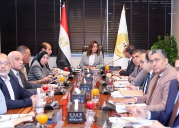 جهاز شئون البيئة يوافق على منظومة رقمية موحدة لمتابعة الانبعاثات والتراخيص والمخلفات الصناعية