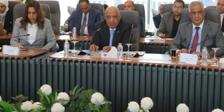 المجلس الأعلى للطاقة يوافق على توفير الطاقة لمشروعات الحديد والصلب والبتروكيماويات