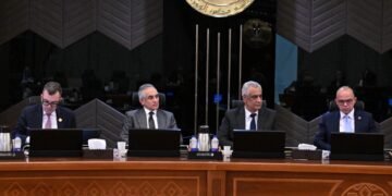 الاقتصاد المصري ينمو 5% في الربع الثالث من 2025/2026 بدعم الصناعة والاتصالات