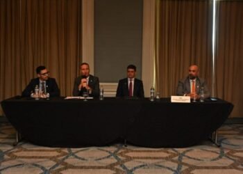 ستاندرد تشارترد يتوقع نمو الاقتصاد المصري إلى 4.7% بحلول 2027