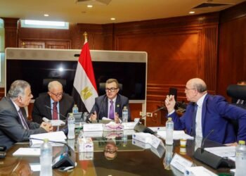 الكهرباء توقع بروتوكول تعاون مع اتصالات مصر لإحلال العدادات الذكية بدل التقليدية لتعزيز التحول الرقمي
