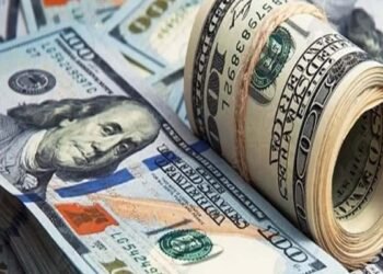 سعر الدولار يتراجع أمام الجنيه خلال منتصف تعاملات الثلاثاء في البنوك المصرية