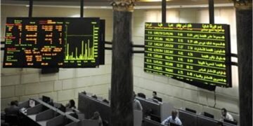 البورصة المصرية تستهل تعاملات الأسبوع بارتفاع جماعي للمؤشرات الرئيسية