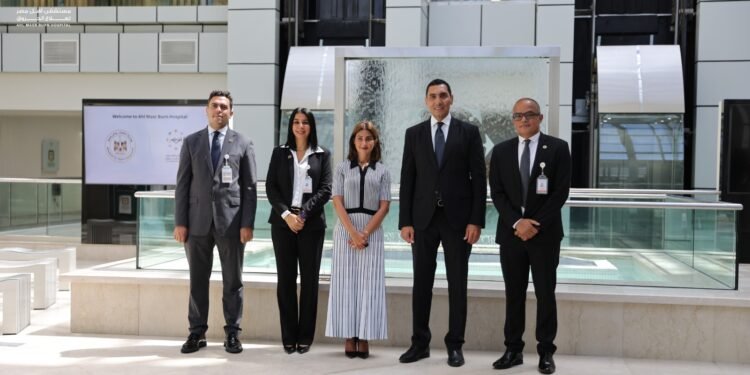 وزير الشباب والرياضة يزور مستشفى أهل مصر للحروق ويؤكد دعم التعاون مع مؤسسات المجتمع المدني
