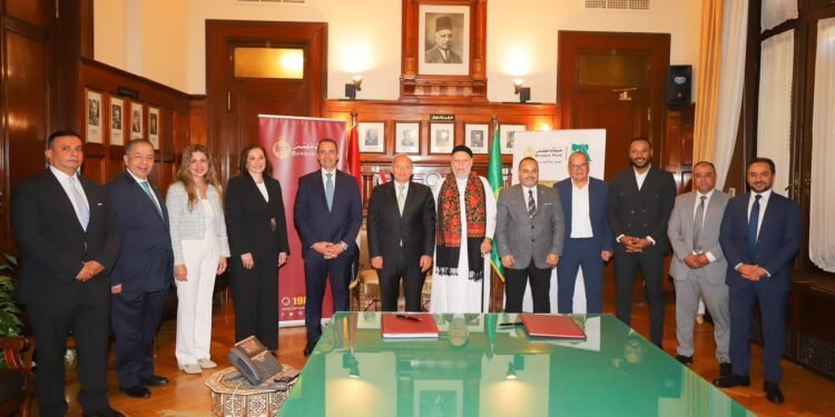 بنك مصر ومصر الخير يوقعان بروتوكولًا لدعم التحول الرقمي والشمول المالي