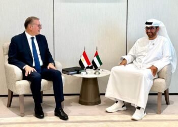 وزير البترول يبحث مع نظيره الاماراتي زيادة استثمارات أدنوك لاستكشاف وإنتاج الغاز